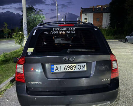 Киа Каренс 2006 в Черновцах на Automoto.ua Серый Киа Каренс, объемом двигателя 2 л и пробегом 250 тыс. км за 6000 $, фото 3 на Automoto.ua