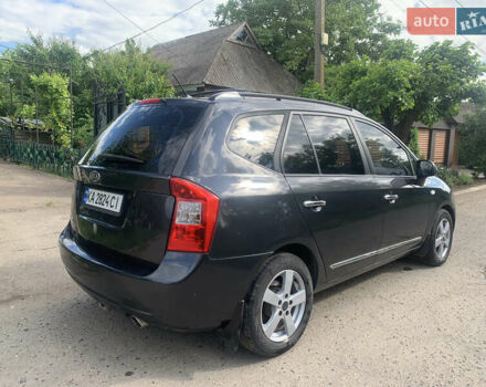 Сірий Кіа Каренс, об'ємом двигуна 2 л та пробігом 350 тис. км за 5400 $, фото 7 на Automoto.ua