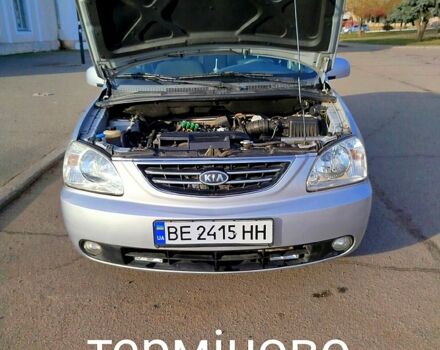 Сірий Кіа Каренс, об'ємом двигуна 1.6 л та пробігом 207 тис. км за 4300 $, фото 5 на Automoto.ua