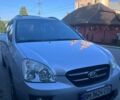 Серый Киа Каренс, объемом двигателя 2 л и пробегом 206 тыс. км за 5200 $, фото 1 на Automoto.ua