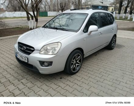 Серый Киа Каренс, объемом двигателя 2 л и пробегом 274 тыс. км за 5300 $, фото 3 на Automoto.ua