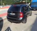 Серый Киа Каренс, объемом двигателя 2 л и пробегом 300 тыс. км за 6300 $, фото 5 на Automoto.ua