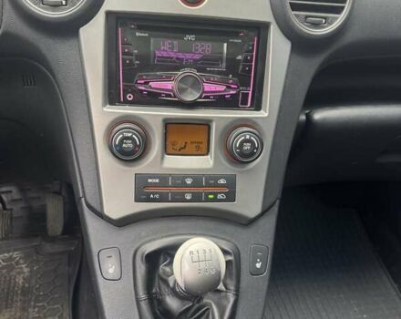 Сірий Кіа Каренс, об'ємом двигуна 1.99 л та пробігом 280 тис. км за 3350 $, фото 9 на Automoto.ua