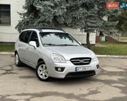 Серый Киа Каренс, объемом двигателя 2 л и пробегом 280 тыс. км за 4999 $, фото 6 на Automoto.ua