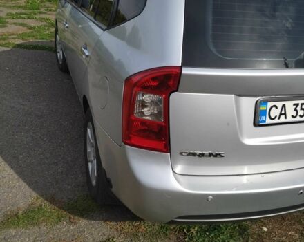 Сірий Кіа Каренс, об'ємом двигуна 2 л та пробігом 219 тис. км за 6600 $, фото 11 на Automoto.ua