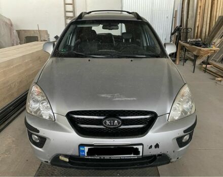 Серый Киа Каренс, объемом двигателя 2 л и пробегом 305 тыс. км за 2800 $, фото 2 на Automoto.ua