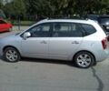 Сірий Кіа Каренс, об'ємом двигуна 2 л та пробігом 160 тис. км за 8150 $, фото 2 на Automoto.ua