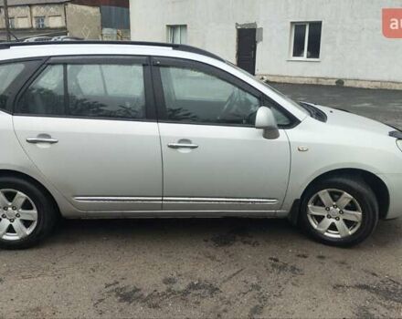 Серый Киа Каренс, объемом двигателя 2 л и пробегом 249 тыс. км за 7850 $, фото 3 на Automoto.ua