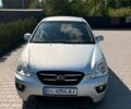 Серый Киа Каренс, объемом двигателя 2 л и пробегом 167 тыс. км за 5100 $, фото 1 на Automoto.ua