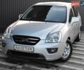 Серый Киа Каренс, объемом двигателя 2 л и пробегом 163 тыс. км за 5400 $, фото 4 на Automoto.ua