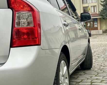 Серый Киа Каренс, объемом двигателя 2 л и пробегом 173 тыс. км за 6700 $, фото 6 на Automoto.ua