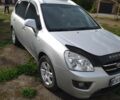 Сірий Кіа Каренс, об'ємом двигуна 2 л та пробігом 219 тис. км за 6600 $, фото 1 на Automoto.ua