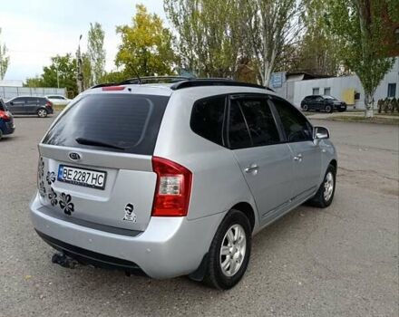 Киа Каренс 2007 в Николаеве на Automoto.ua Серый Киа Каренс, объемом двигателя 2 л и пробегом 230 тыс. км за 6000 $, фото 6 на Automoto.ua