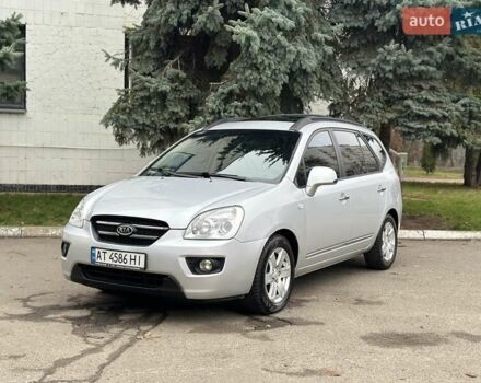Серый Киа Каренс, объемом двигателя 2 л и пробегом 280 тыс. км за 4999 $, фото 9 на Automoto.ua