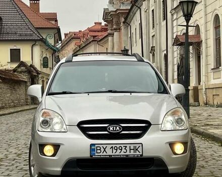 Серый Киа Каренс, объемом двигателя 2 л и пробегом 173 тыс. км за 6700 $, фото 4 на Automoto.ua