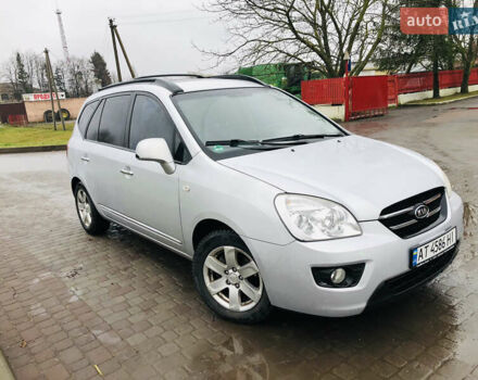 Серый Киа Каренс, объемом двигателя 1.99 л и пробегом 280 тыс. км за 4700 $, фото 3 на Automoto.ua