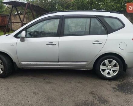 Серый Киа Каренс, объемом двигателя 2 л и пробегом 249 тыс. км за 7850 $, фото 6 на Automoto.ua