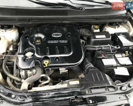 Серый Киа Каренс, объемом двигателя 1.99 л и пробегом 280 тыс. км за 4700 $, фото 13 на Automoto.ua