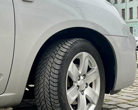 Серый Киа Каренс, объемом двигателя 2 л и пробегом 173 тыс. км за 6700 $, фото 10 на Automoto.ua