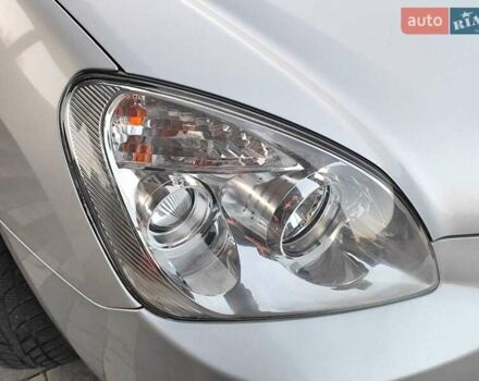 Серый Киа Каренс, объемом двигателя 2 л и пробегом 163 тыс. км за 5400 $, фото 26 на Automoto.ua