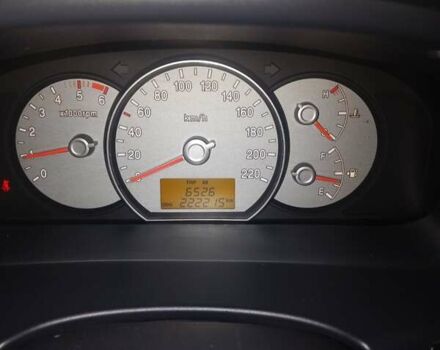 Серый Киа Каренс, объемом двигателя 2 л и пробегом 222 тыс. км за 5500 $, фото 13 на Automoto.ua