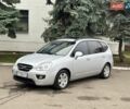 Серый Киа Каренс, объемом двигателя 2 л и пробегом 280 тыс. км за 4999 $, фото 14 на Automoto.ua