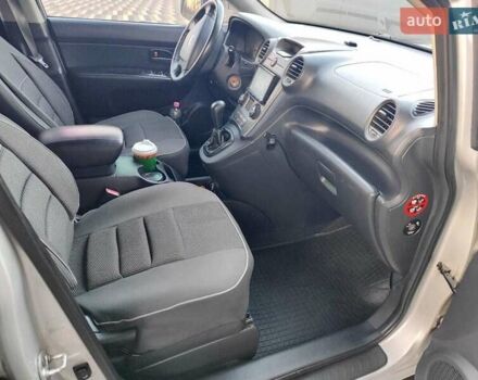 Серый Киа Каренс, объемом двигателя 2 л и пробегом 163 тыс. км за 5400 $, фото 44 на Automoto.ua