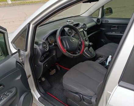 Киа Каренс 2007 в Николаеве на Automoto.ua Серый Киа Каренс, объемом двигателя 2 л и пробегом 230 тыс. км за 6000 $, фото 3 на Automoto.ua