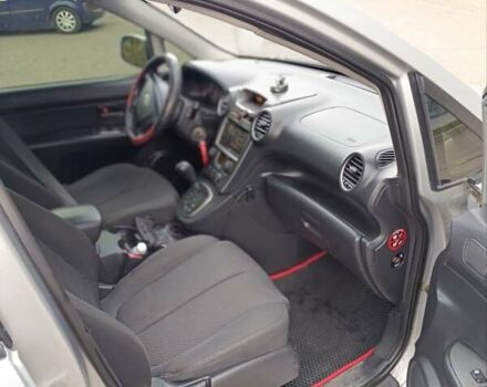 Киа Каренс 2007 в Николаеве на Automoto.ua Серый Киа Каренс, объемом двигателя 2 л и пробегом 230 тыс. км за 6000 $, фото 4 на Automoto.ua
