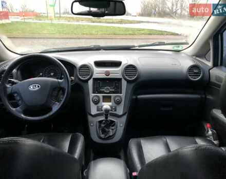 Серый Киа Каренс, объемом двигателя 1.99 л и пробегом 280 тыс. км за 4700 $, фото 9 на Automoto.ua