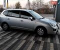 Серый Киа Каренс, объемом двигателя 2 л и пробегом 163 тыс. км за 5400 $, фото 17 на Automoto.ua