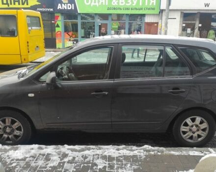 Киа Каренс 2007 в Киеве на Automoto.ua Серый Киа Каренс, объемом двигателя 2 л и пробегом 450 тыс. км за 2700 $, фото 5 на Automoto.ua