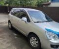 Сірий Кіа Каренс, об'ємом двигуна 2 л та пробігом 210 тис. км за 5900 $, фото 1 на Automoto.ua