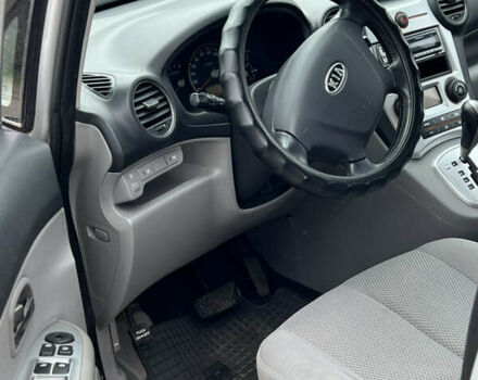 Сірий Кіа Каренс, об'ємом двигуна 1.9 л та пробігом 210 тис. км за 5500 $, фото 19 на Automoto.ua