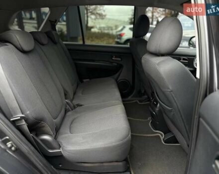 Серый Киа Каренс, объемом двигателя 2 л и пробегом 203 тыс. км за 5999 $, фото 15 на Automoto.ua