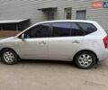 Серый Киа Каренс, объемом двигателя 2 л и пробегом 131 тыс. км за 8200 $, фото 1 на Automoto.ua