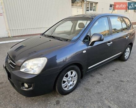 Серый Киа Каренс, объемом двигателя 2 л и пробегом 284 тыс. км за 5900 $, фото 2 на Automoto.ua