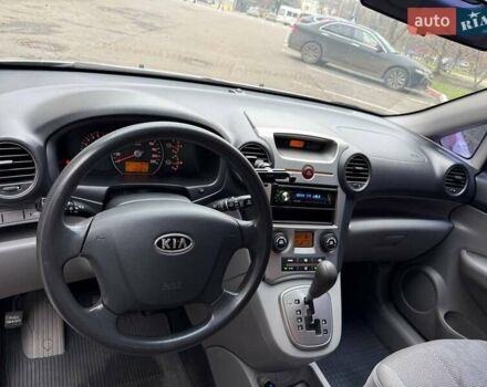 Серый Киа Каренс, объемом двигателя 2 л и пробегом 131 тыс. км за 8200 $, фото 24 на Automoto.ua