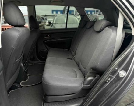 Серый Киа Каренс, объемом двигателя 2 л и пробегом 203 тыс. км за 5999 $, фото 14 на Automoto.ua