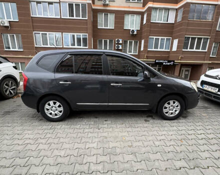 Серый Киа Каренс, объемом двигателя 2 л и пробегом 305 тыс. км за 5900 $, фото 1 на Automoto.ua