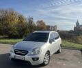 Сірий Кіа Каренс, об'ємом двигуна 2 л та пробігом 273 тис. км за 6300 $, фото 4 на Automoto.ua