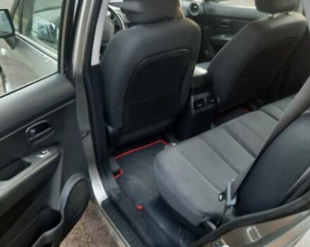 Серый Киа Каренс, объемом двигателя 2 л и пробегом 180 тыс. км за 6900 $, фото 11 на Automoto.ua