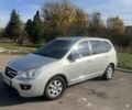 Сірий Кіа Каренс, об'ємом двигуна 2 л та пробігом 273 тис. км за 6300 $, фото 5 на Automoto.ua