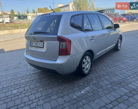 Серый Киа Каренс, объемом двигателя 2 л и пробегом 115 тыс. км за 6800 $, фото 4 на Automoto.ua