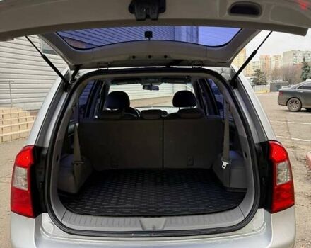 Серый Киа Каренс, объемом двигателя 2 л и пробегом 131 тыс. км за 8200 $, фото 21 на Automoto.ua