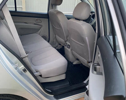 Серый Киа Каренс, объемом двигателя 2 л и пробегом 198 тыс. км за 6800 $, фото 10 на Automoto.ua