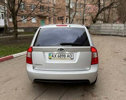 Серый Киа Каренс, объемом двигателя 2 л и пробегом 131 тыс. км за 8200 $, фото 2 на Automoto.ua
