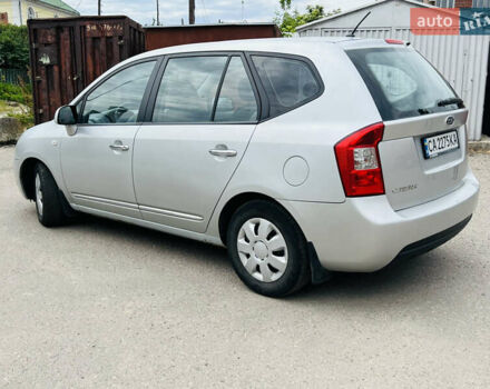 Сірий Кіа Каренс, об'ємом двигуна 1.9 л та пробігом 210 тис. км за 5500 $, фото 8 на Automoto.ua