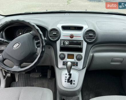 Сірий Кіа Каренс, об'ємом двигуна 1.9 л та пробігом 210 тис. км за 5500 $, фото 17 на Automoto.ua