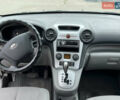 Сірий Кіа Каренс, об'ємом двигуна 1.9 л та пробігом 210 тис. км за 5500 $, фото 17 на Automoto.ua